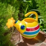 Melissa & Doug Sunny Patch Giddy Buggy Watering Can with Flower-Shaped Spout - Image 9